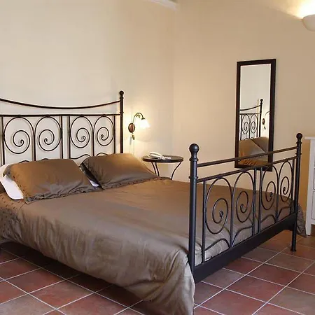 Bed & Breakfast Antica Dimora Caruso 4*