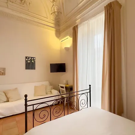 Bed & Breakfast Antica Dimora Caruso 4*