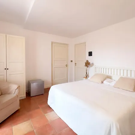 Antica Dimora Caruso Bed & Breakfast 4*